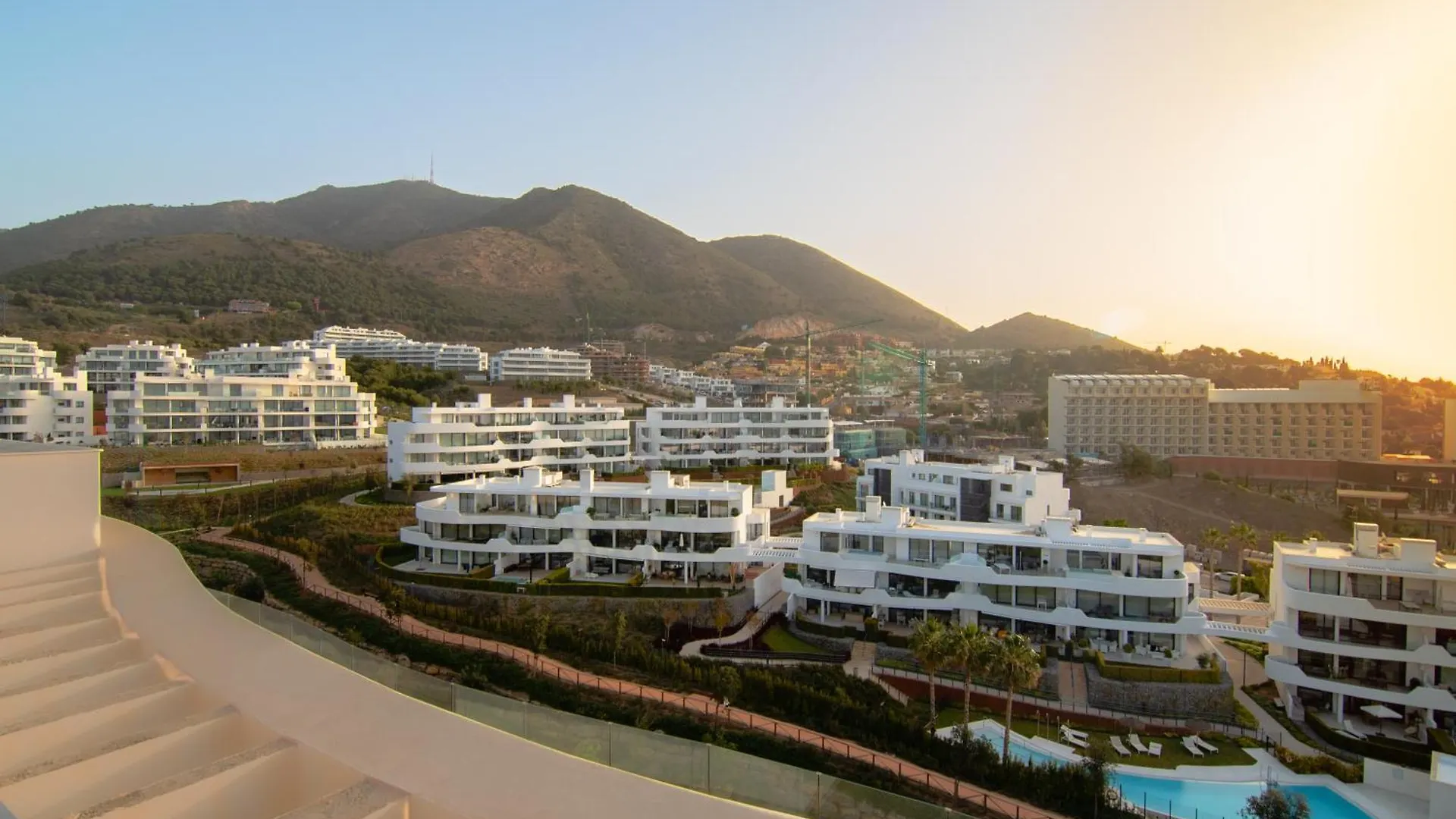 Mara'S Apartments Higueron West - Modern Large Apartment - Terrace With Sea Views And Afternoon Sun !!!! Fuengirola