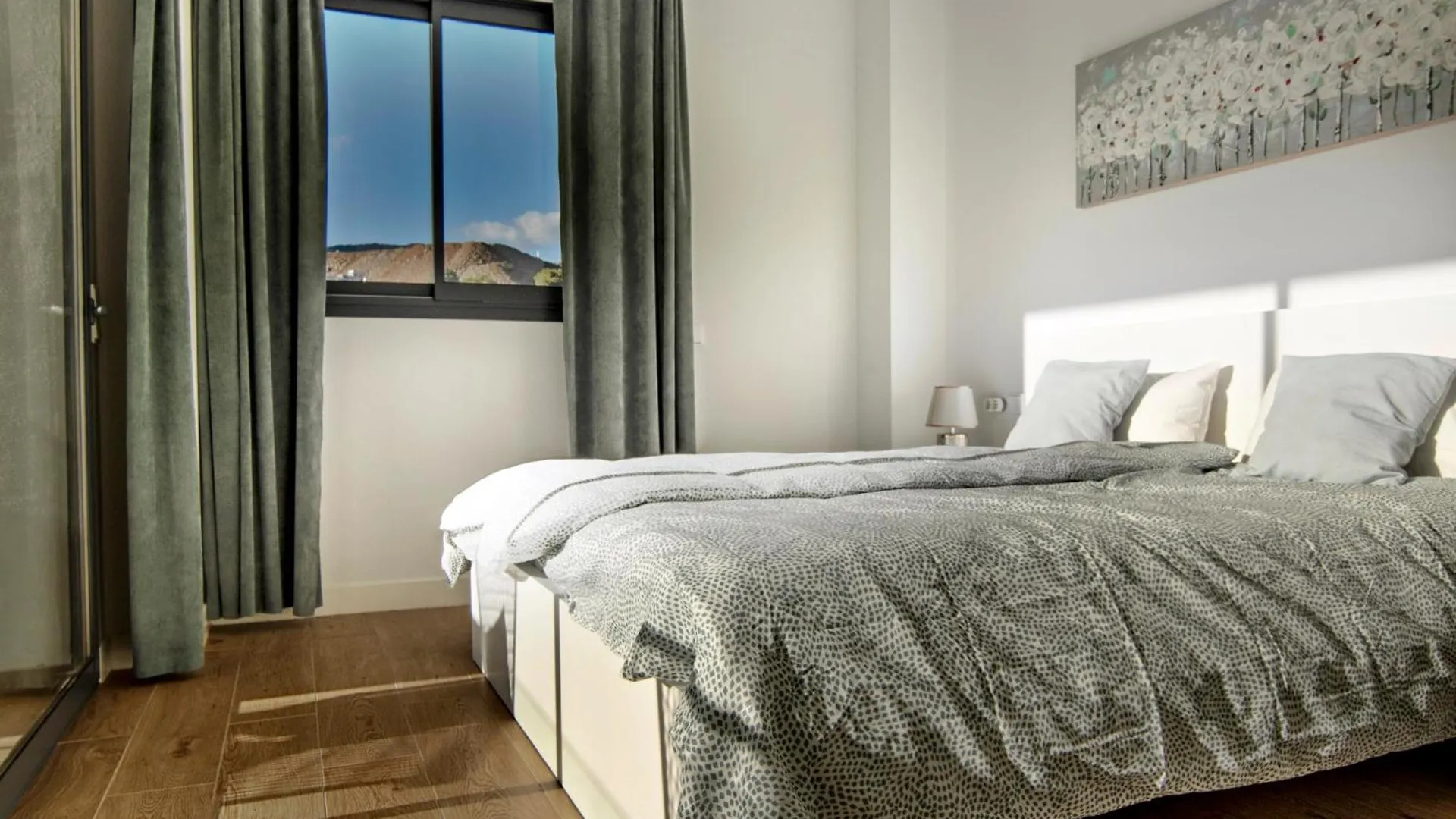 Mara'S Apartments Higueron West - Modern Large Apartment - Terrace With Sea Views And Afternoon Sun !!!! Fuengirola