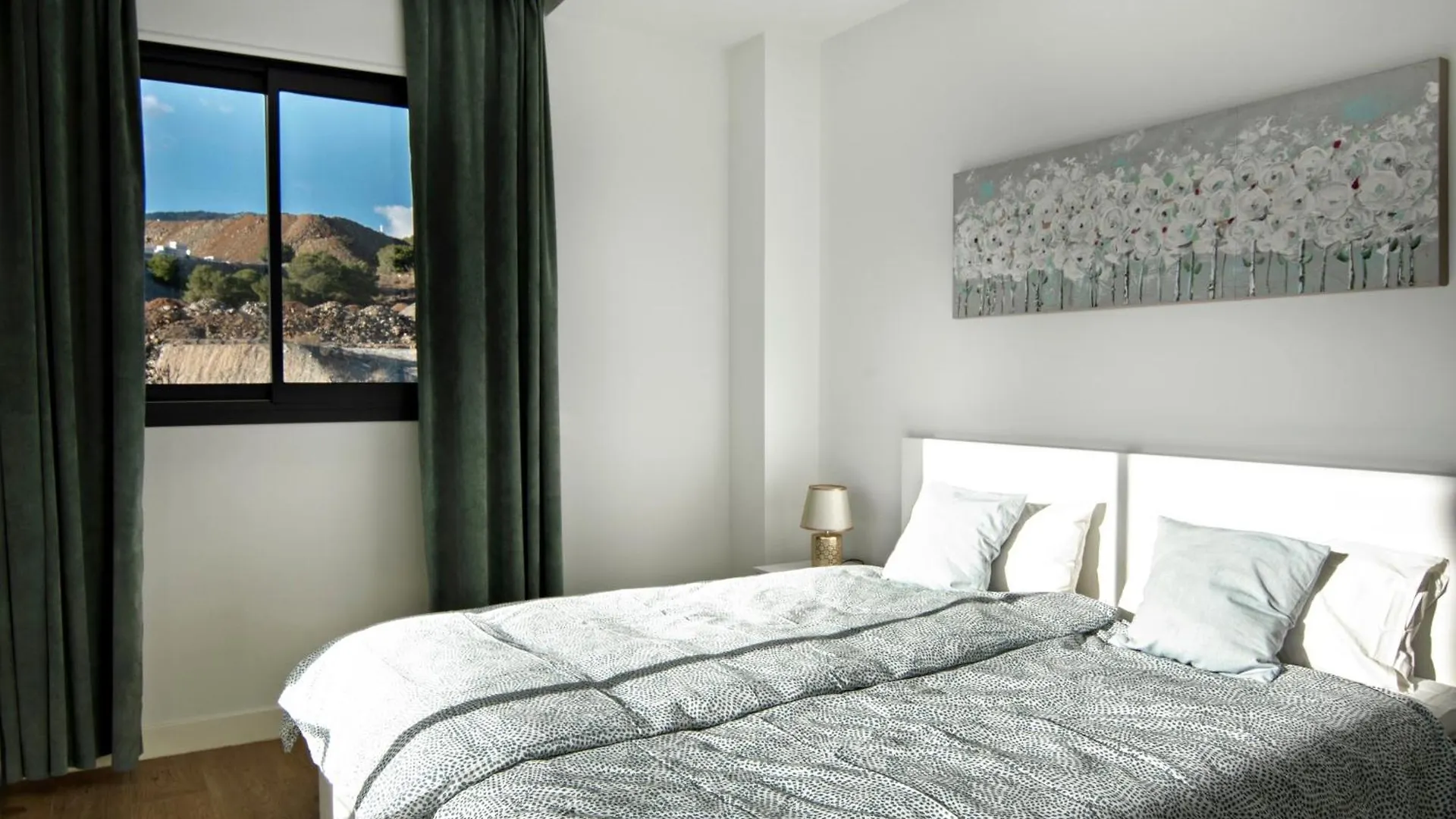 Mara'S Apartments Higueron West - Modern Large Apartment - Terrace With Sea Views And Afternoon Sun !!!! Fuengirola Spain